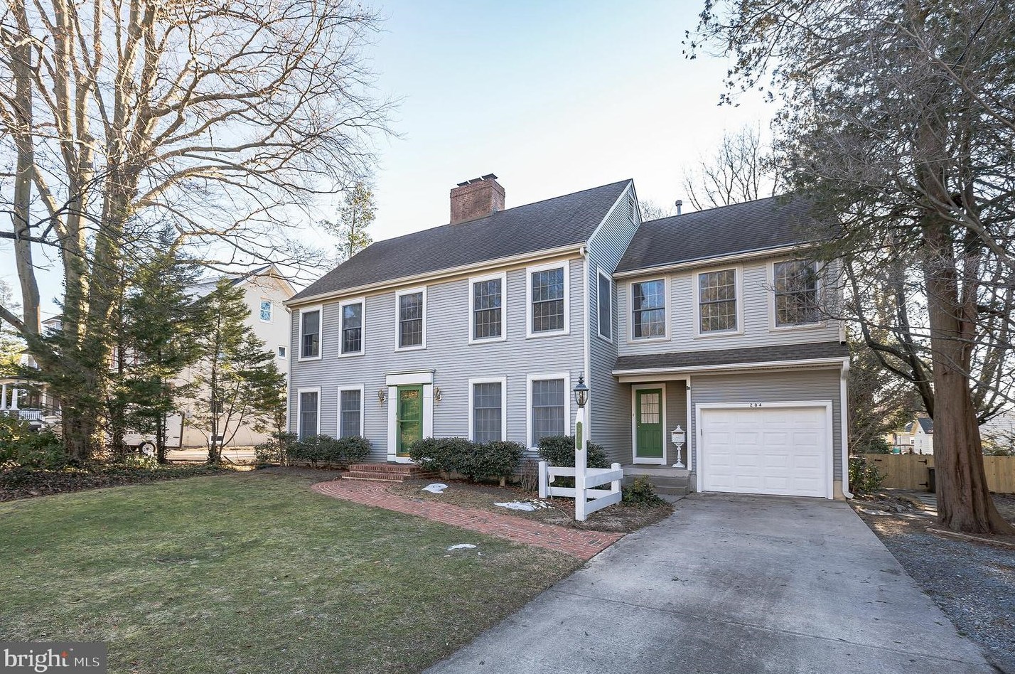 204 Chestnut St, Moorestown NJ 08057-3601 exterior