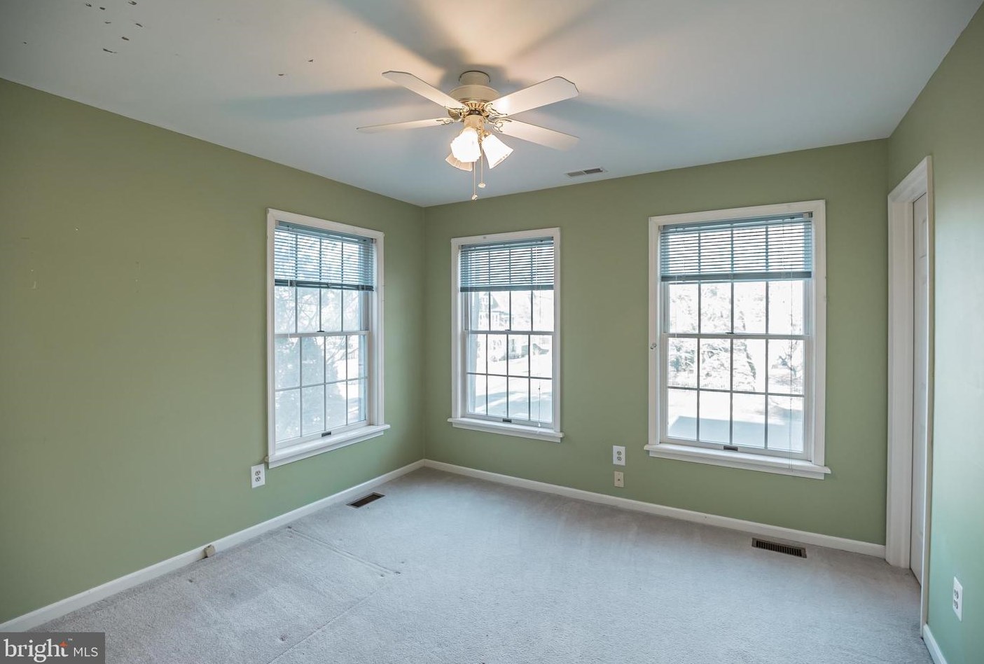 204 Chestnut St, Moorestown NJ 08057-3601 exterior