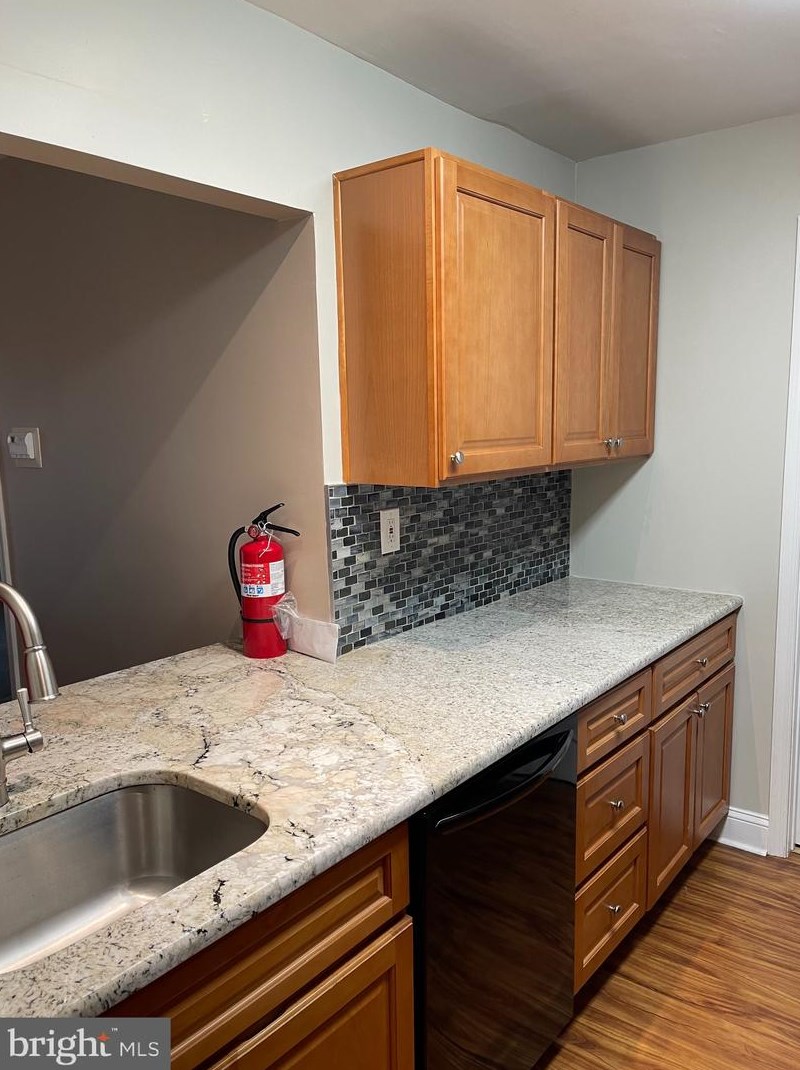5703 Adelaide Dr, Mount Laurel NJ  08054-1848 exterior