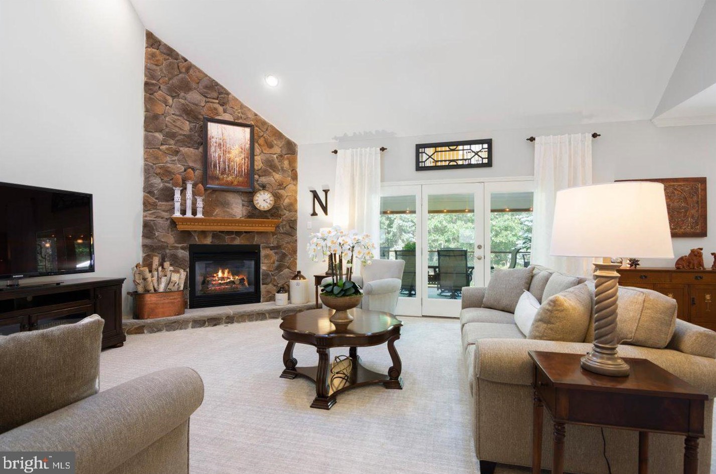 22 Magnolia Ct, Medford NJ  08055-8181 exterior