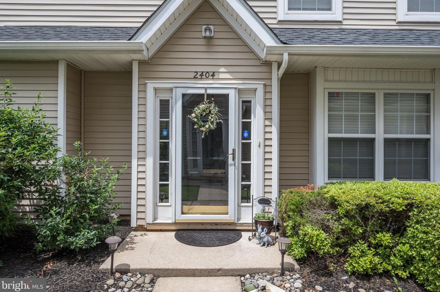 2404 Saxony Dr, Mount Laurel NJ  08054-6807 exterior