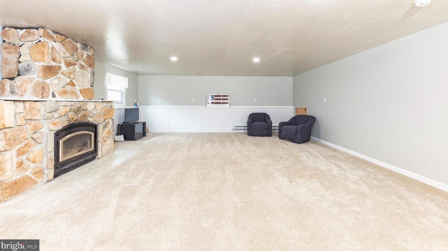 25 Dorset Ave, Millville NJ  08332-4835 exterior