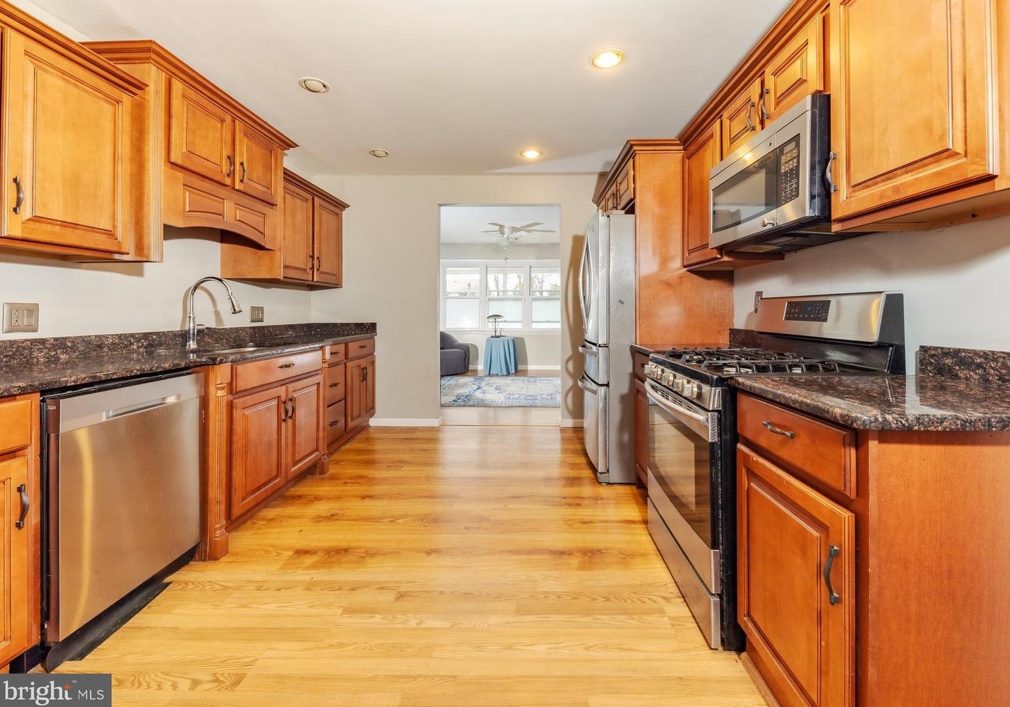 25 Dorset Ave, Millville NJ  08332-4835 exterior