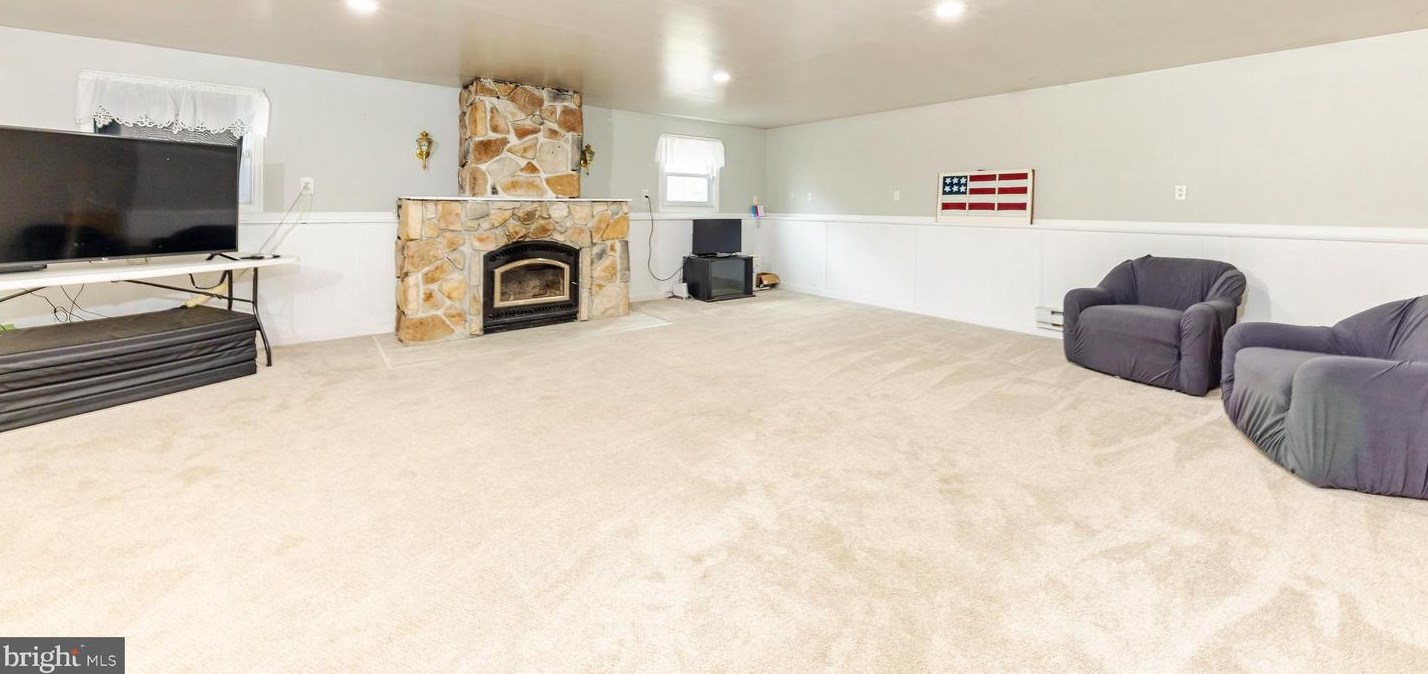 25 Dorset Ave, Millville NJ  08332-4835 exterior