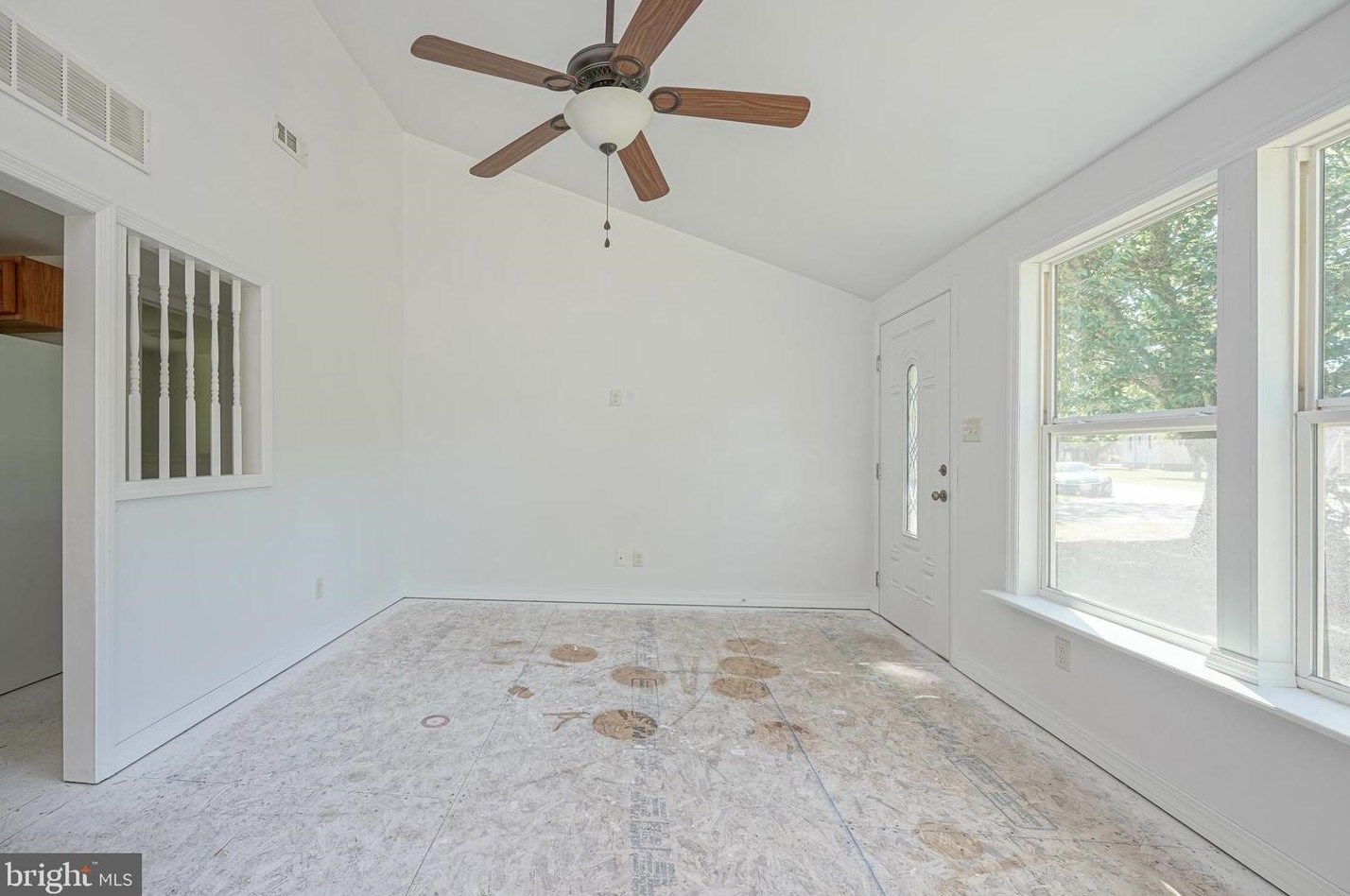 12 Hilton Ave, Stow Creek Twp NJ  08302-3542 exterior