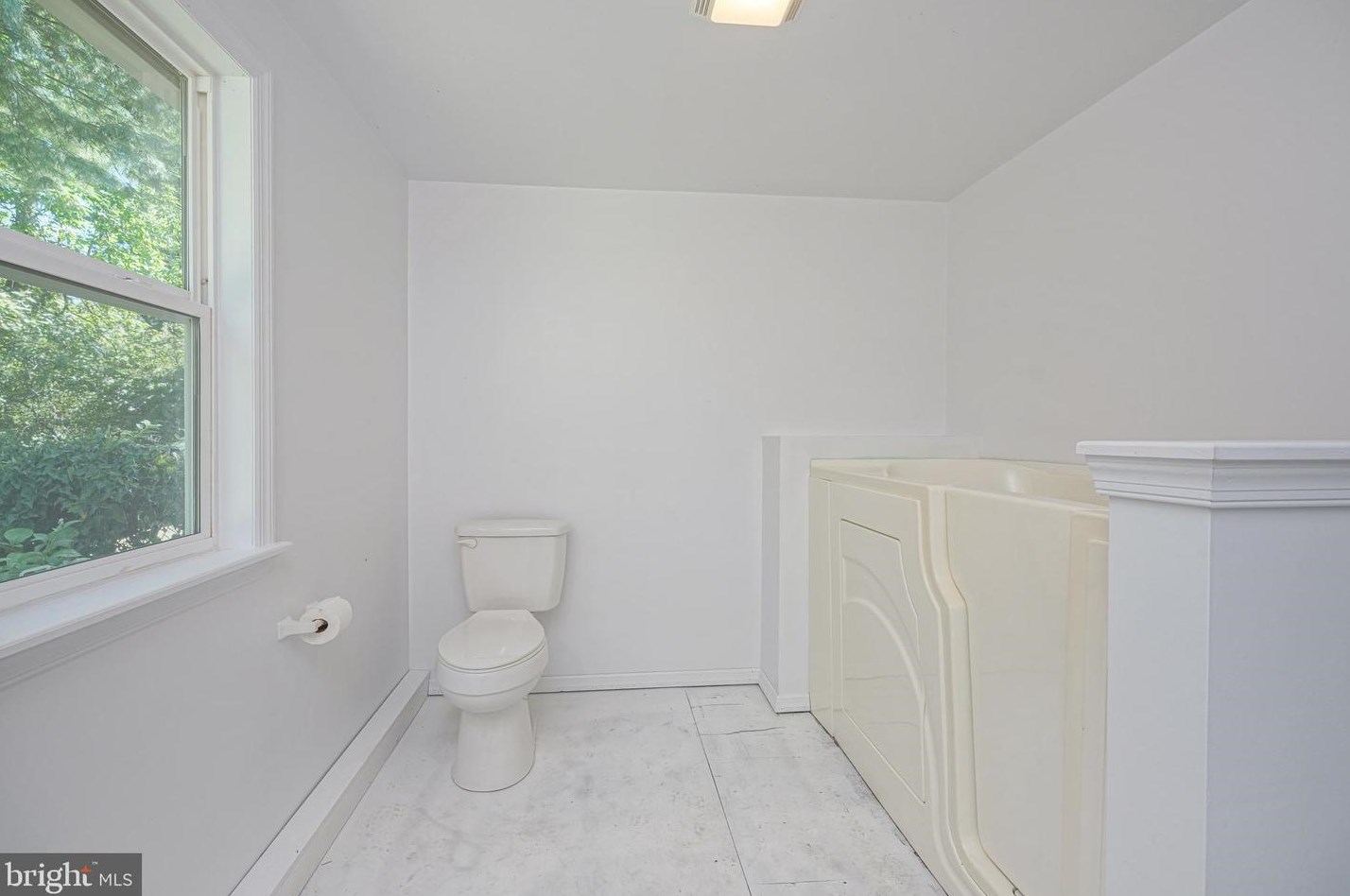 12 Hilton Ave, Stow Creek Twp NJ  08302-3542 exterior