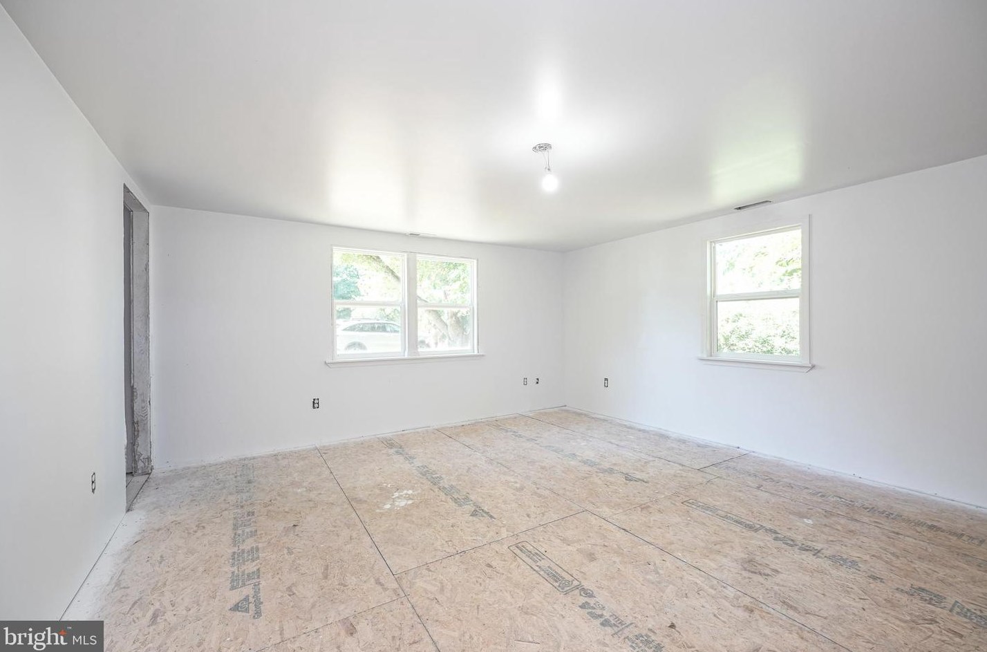 12 Hilton Ave, Stow Creek Twp NJ  08302-3542 exterior