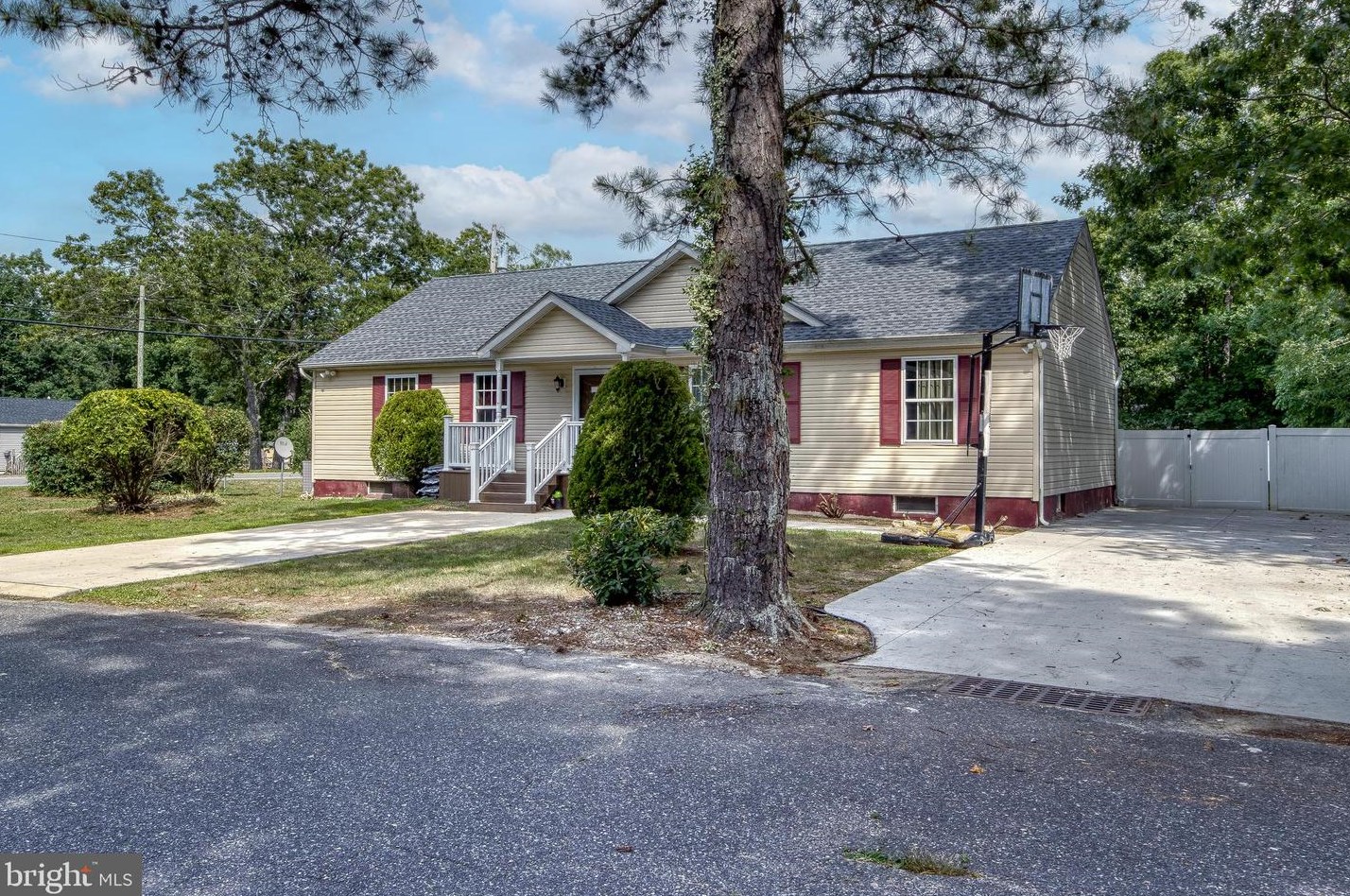 5 Queen Rd, Millville NJ  08332-7215 exterior