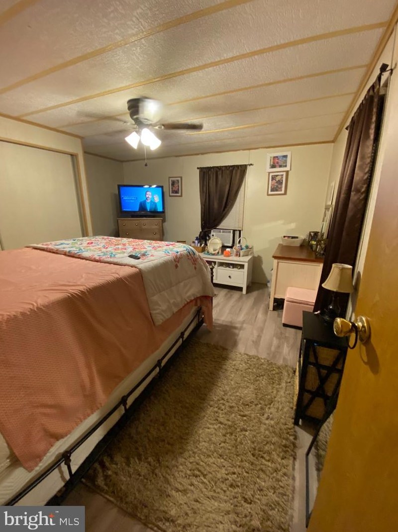 1976 East Ave, Vineland NJ  08360-2127 exterior