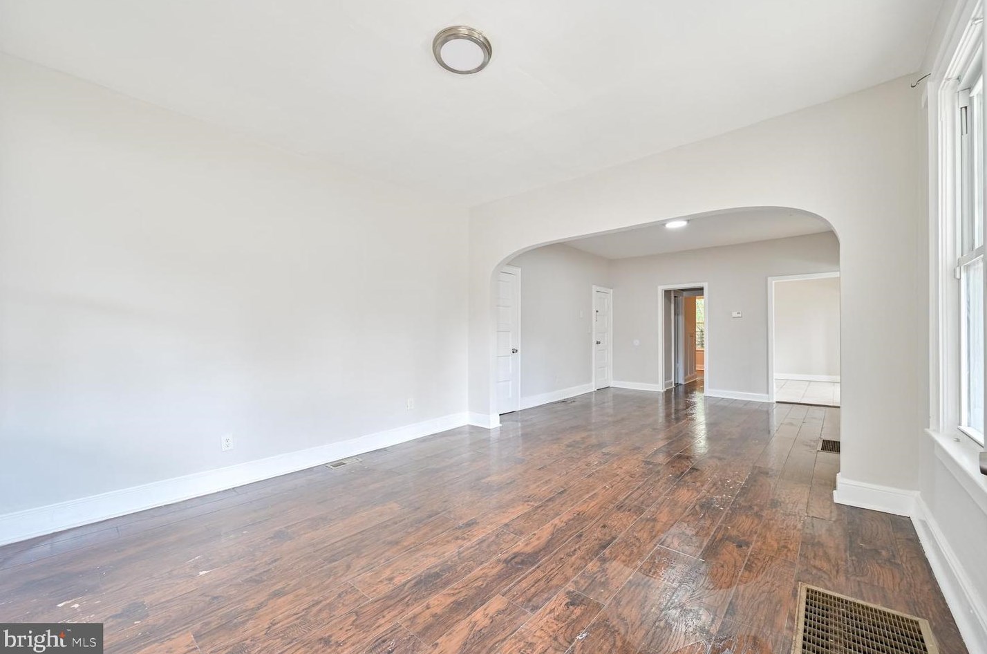 409 East Ave, Vineland NJ 08360-3815 exterior