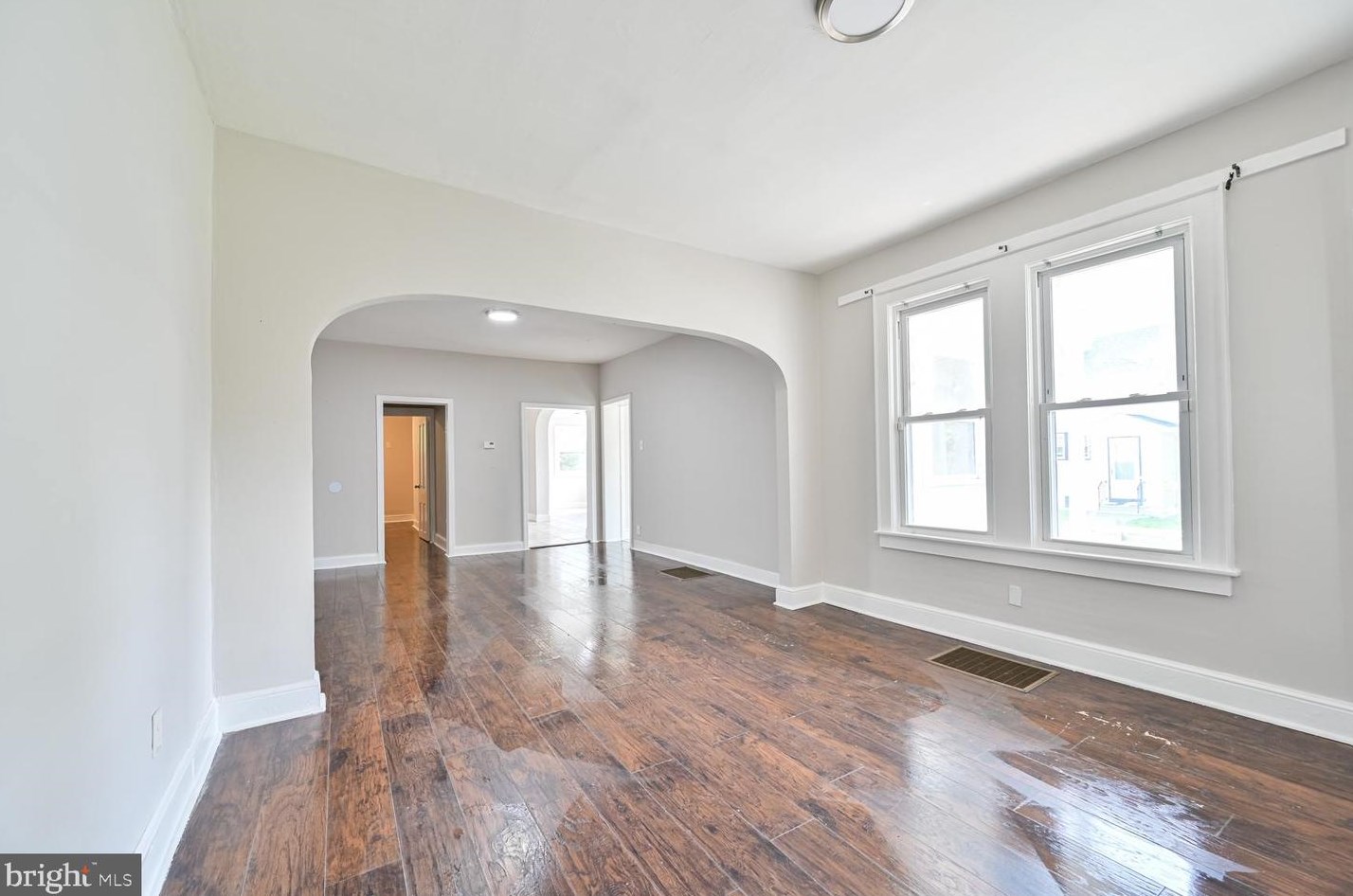 409 East Ave, Vineland NJ 08360-3815 exterior