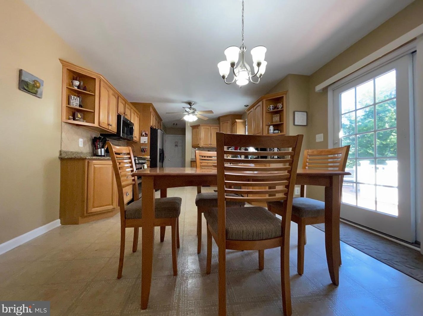 24 Partridge Ct, Stow Creek Twp NJ  08302-9461 exterior