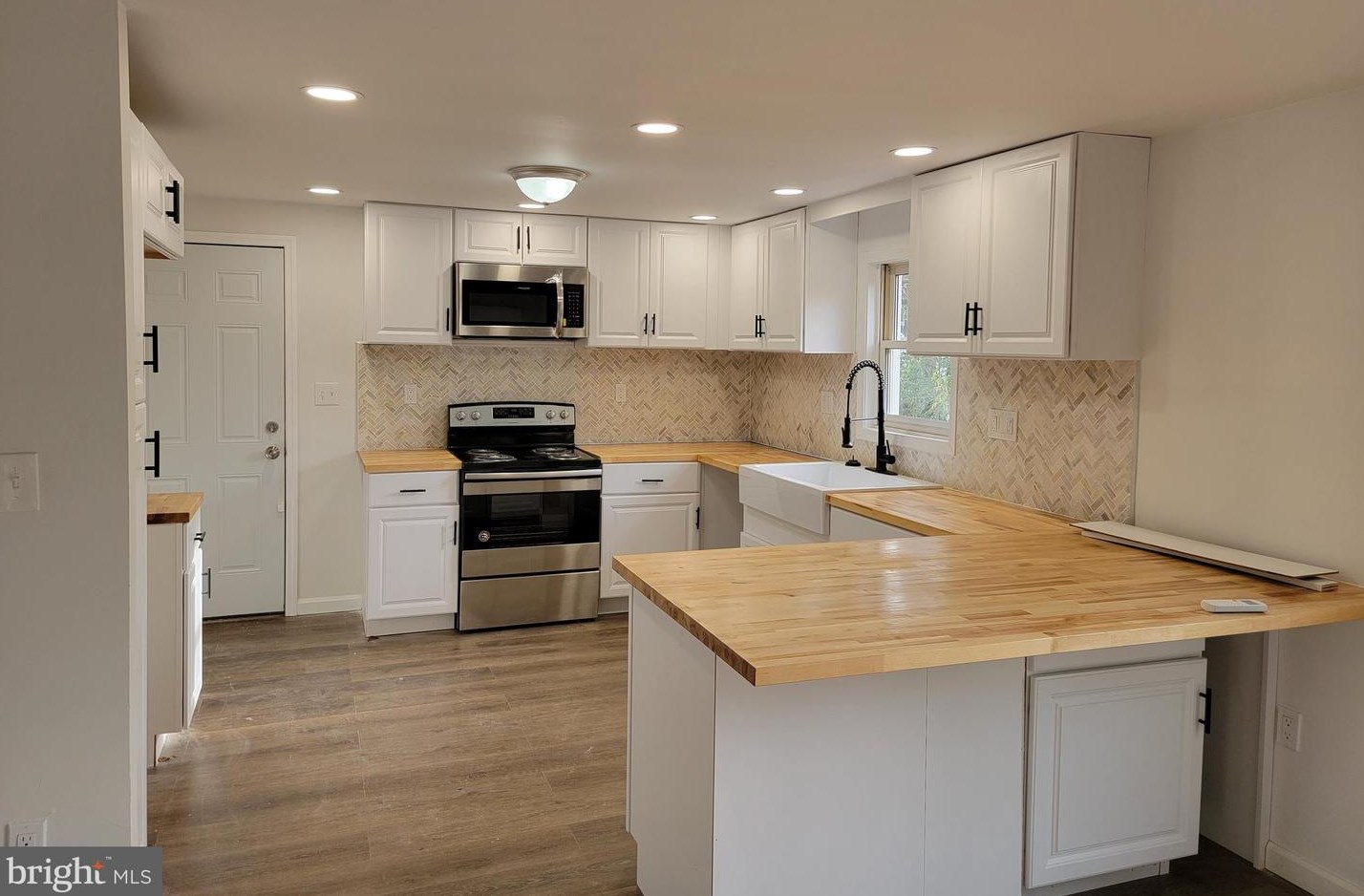 725 Wade Blvd, Millville NJ  08332-1578 exterior