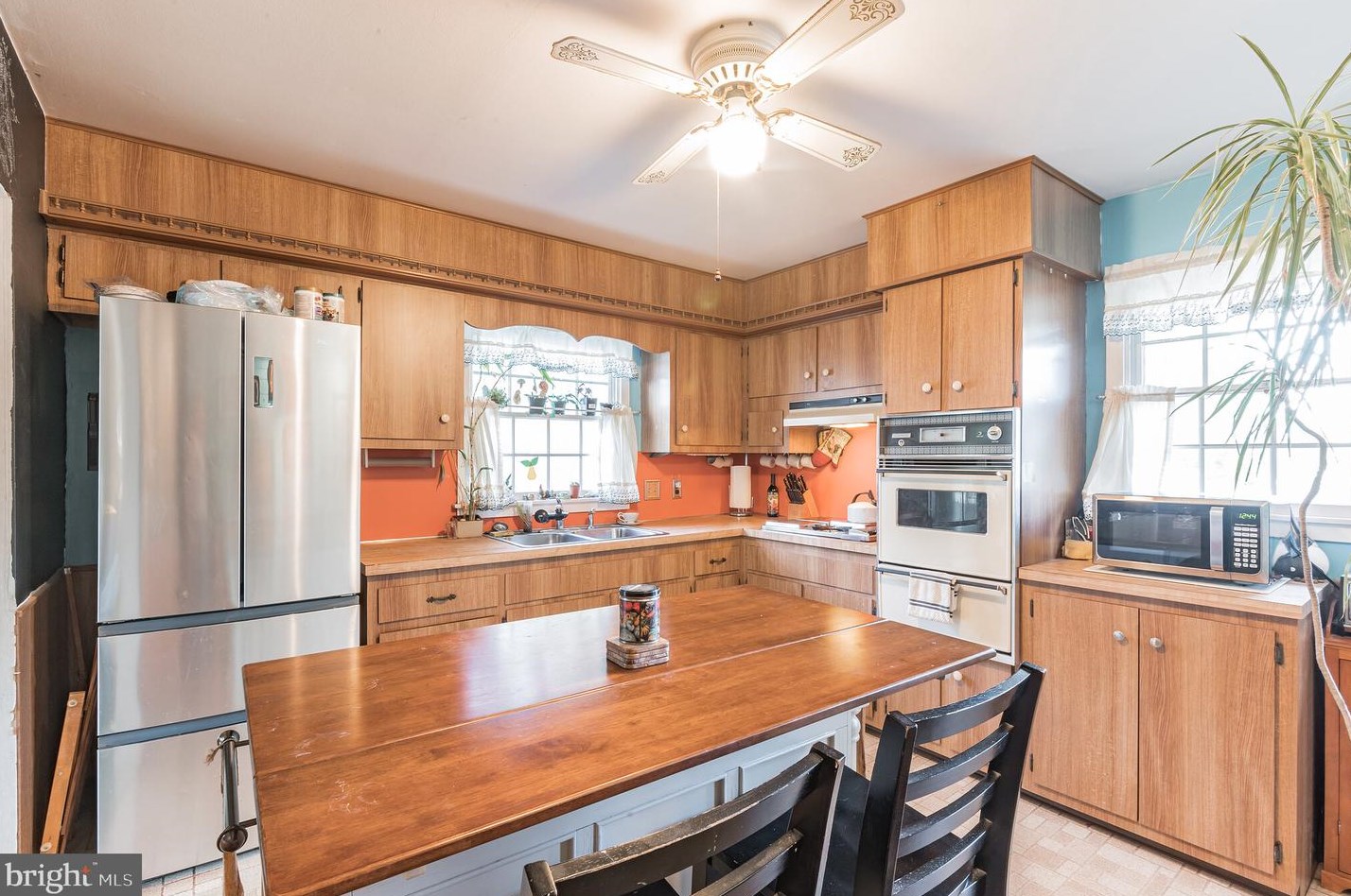 55 Pineview Ter, Stow Creek Twp NJ  08302-3911 exterior