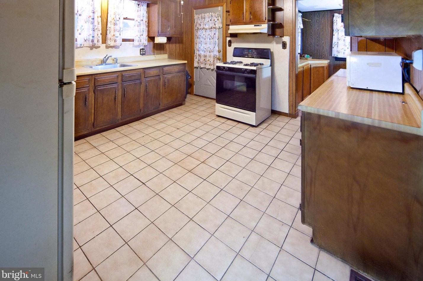 910 Wheaton Ave, Millville NJ  08332-2168 exterior