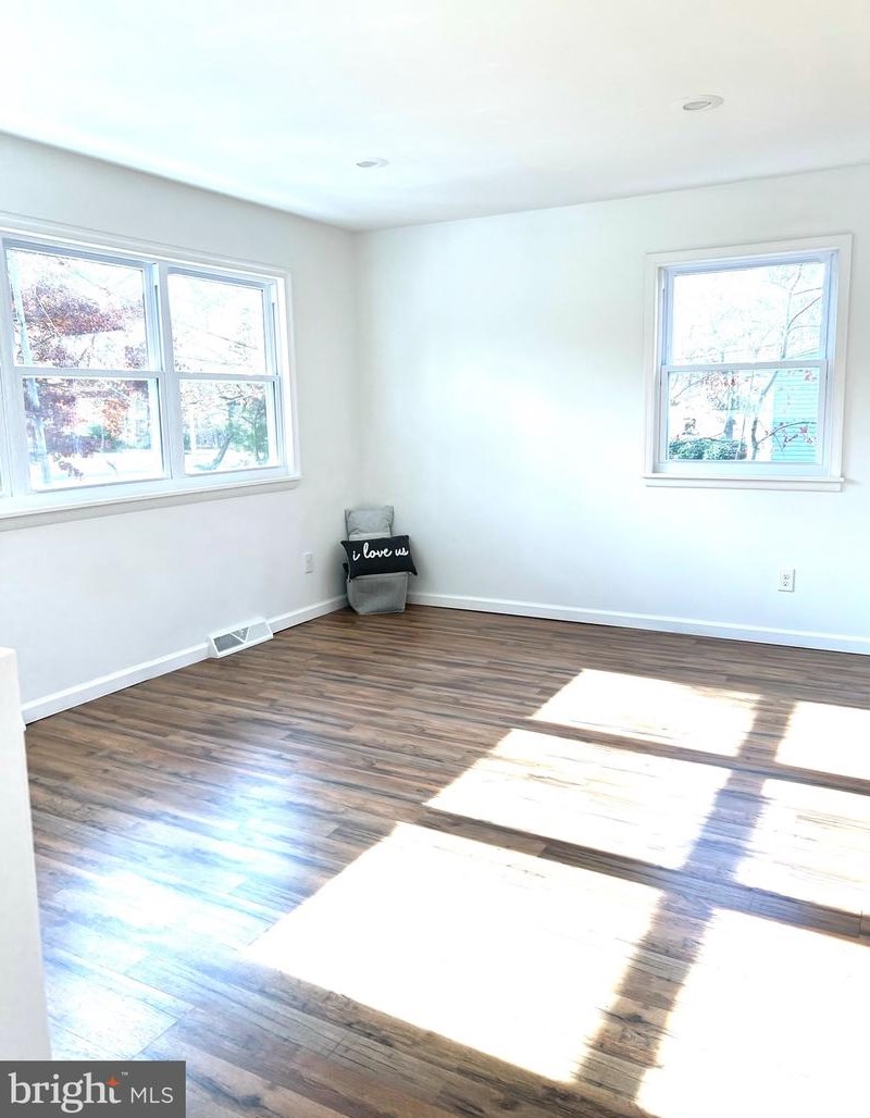 896 Vineland Ave, Stow Creek Twp NJ  08302-4819 exterior