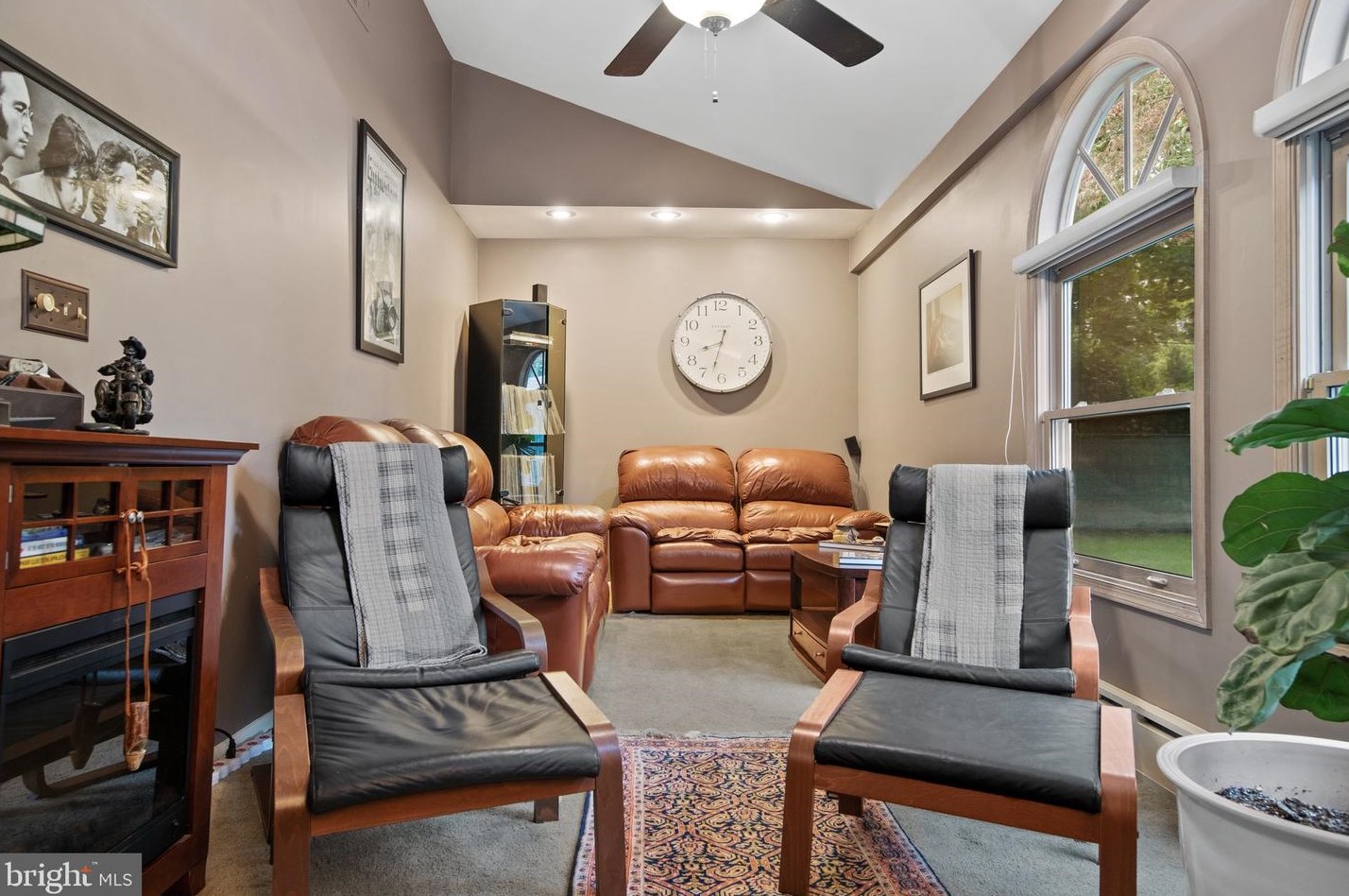 30 Northwood Dr, Vineland NJ  08360-4108 exterior