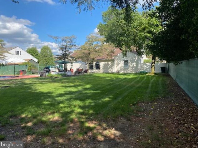 30 Northwood Dr, Vineland NJ  08360-4108 exterior