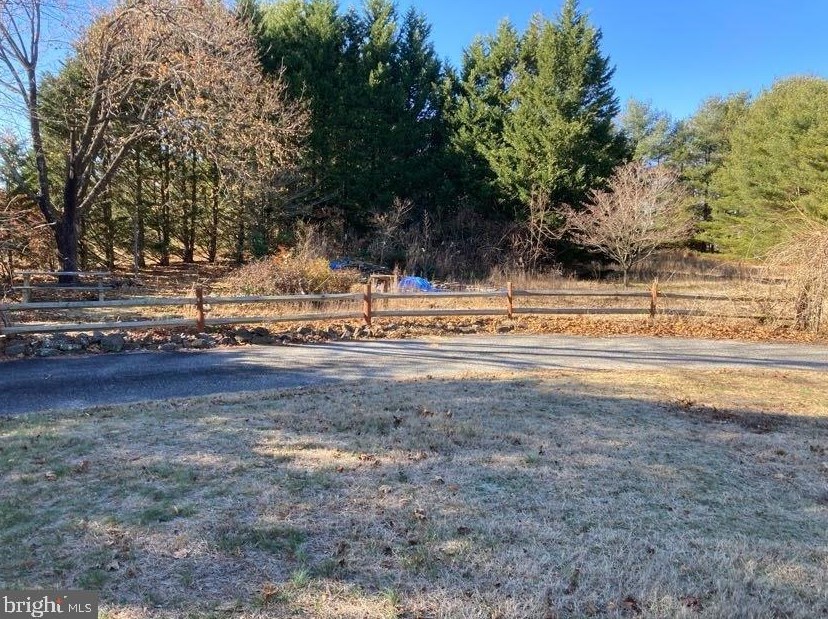 216 Burns Rd, Millville NJ  08332-9651 exterior