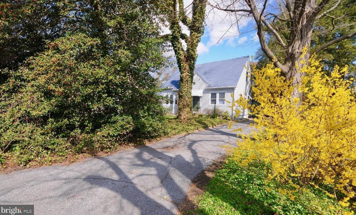 1124 Maple Ave, Vineland NJ  08360-3360 exterior