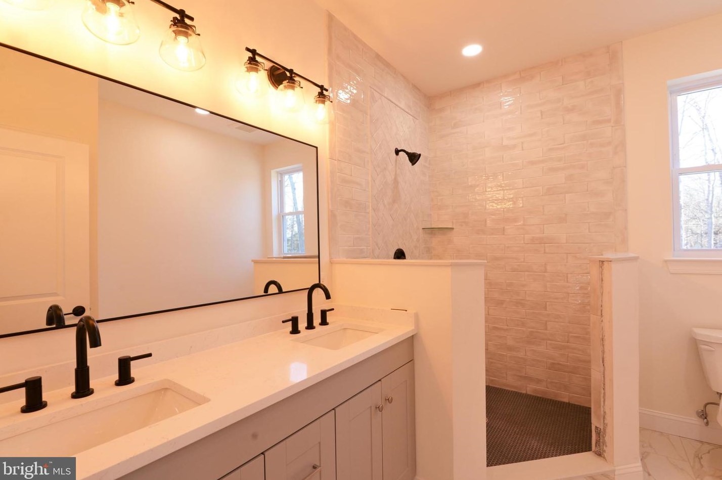 5010 Covered Bridge Rd, Millville NJ  08332 exterior