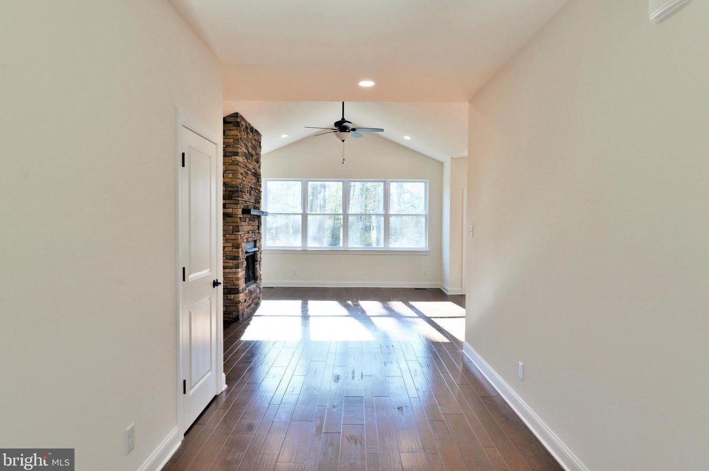 5010 Covered Bridge Rd, Millville NJ  08332 exterior