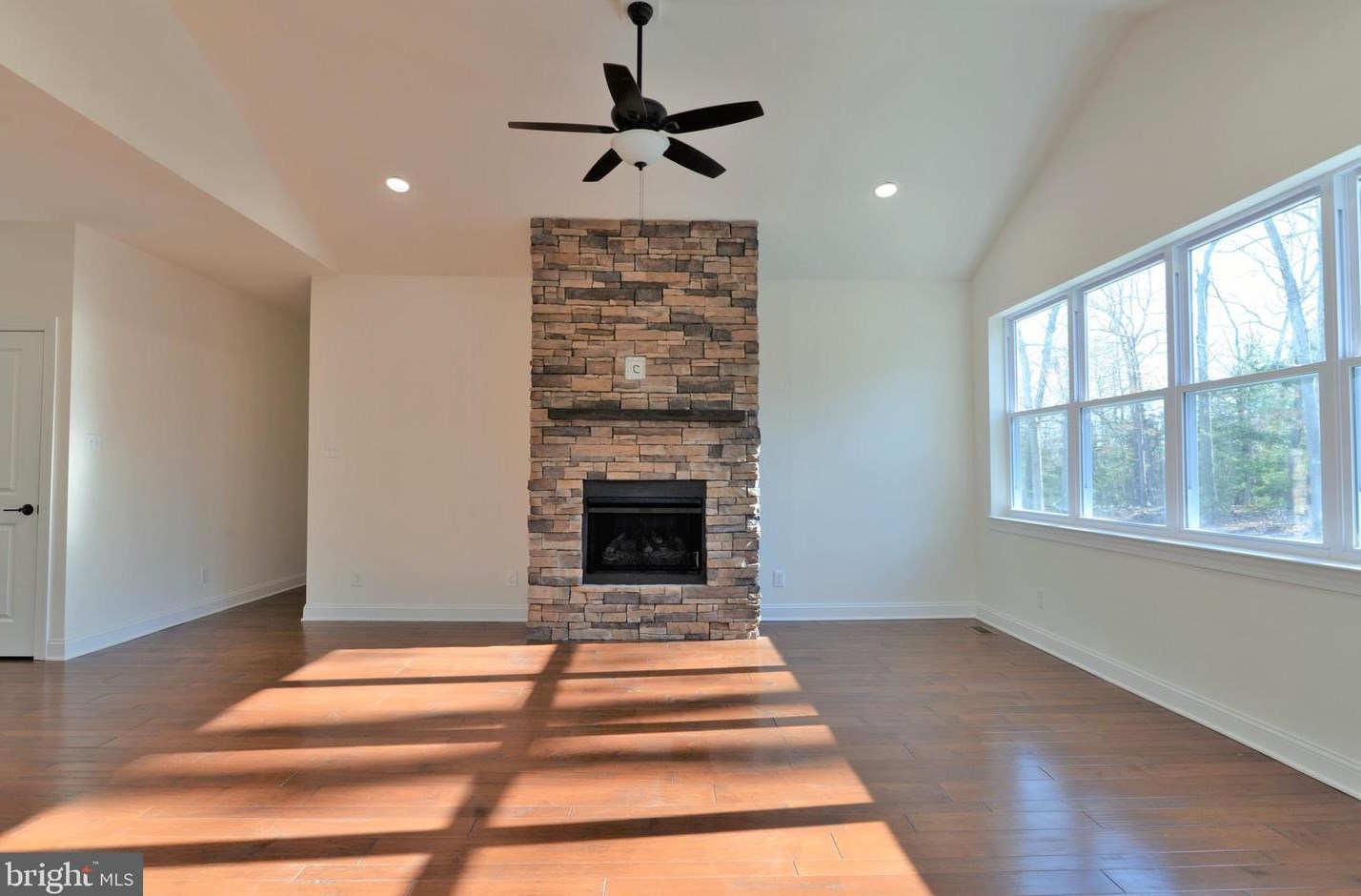 5010 Covered Bridge Rd, Millville NJ  08332 exterior