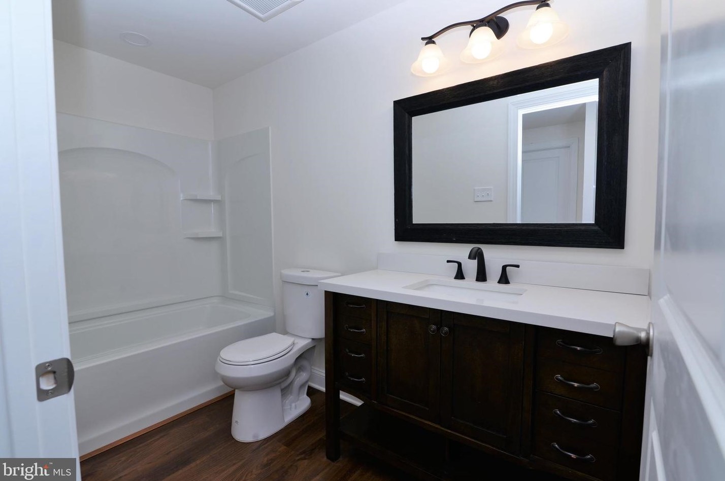 5010 Covered Bridge Rd, Millville NJ  08332 exterior