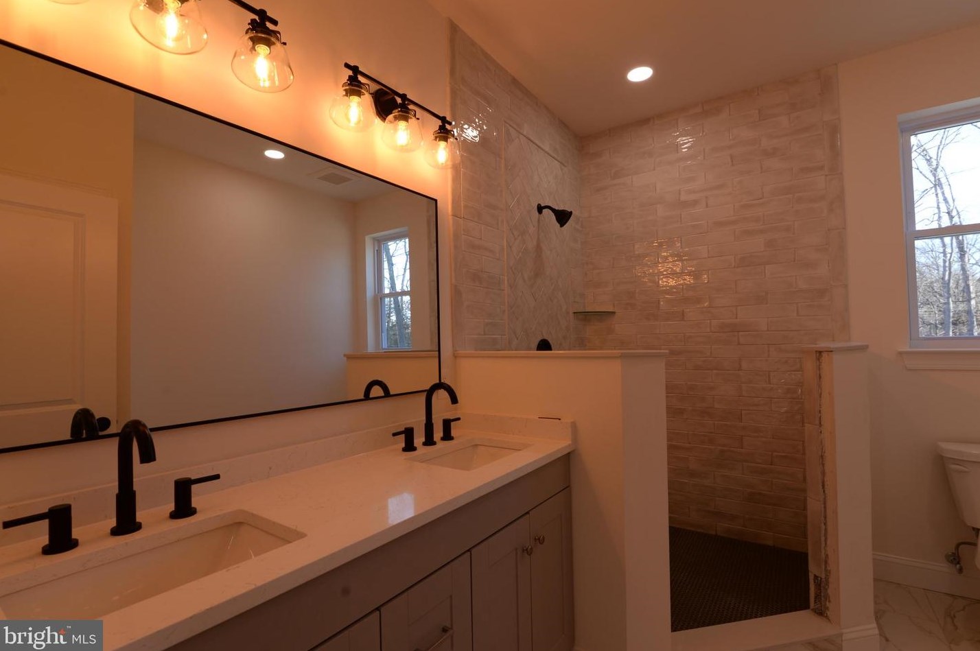 5010 Covered Bridge Rd, Millville NJ  08332 exterior