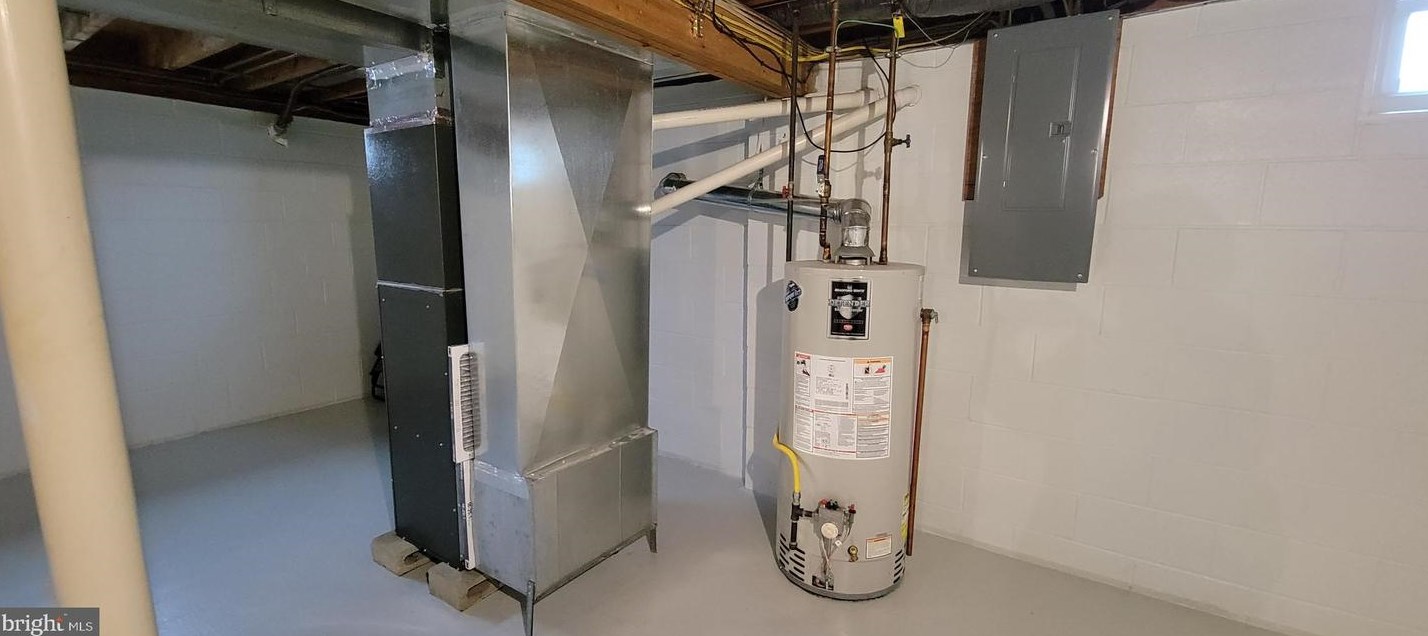 1299 Singer Ln, Vineland NJ  08361-6052 exterior