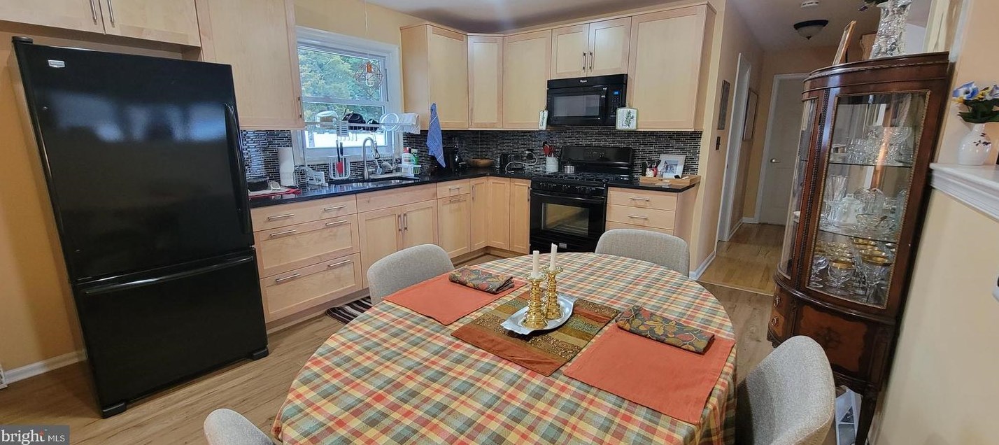 1299 Singer Ln, Vineland NJ  08361-6052 exterior