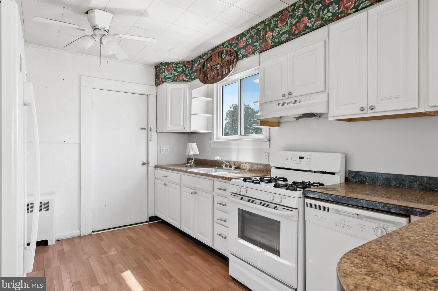 61 Evelyn Ave, Vineland NJ  08360-4931 exterior