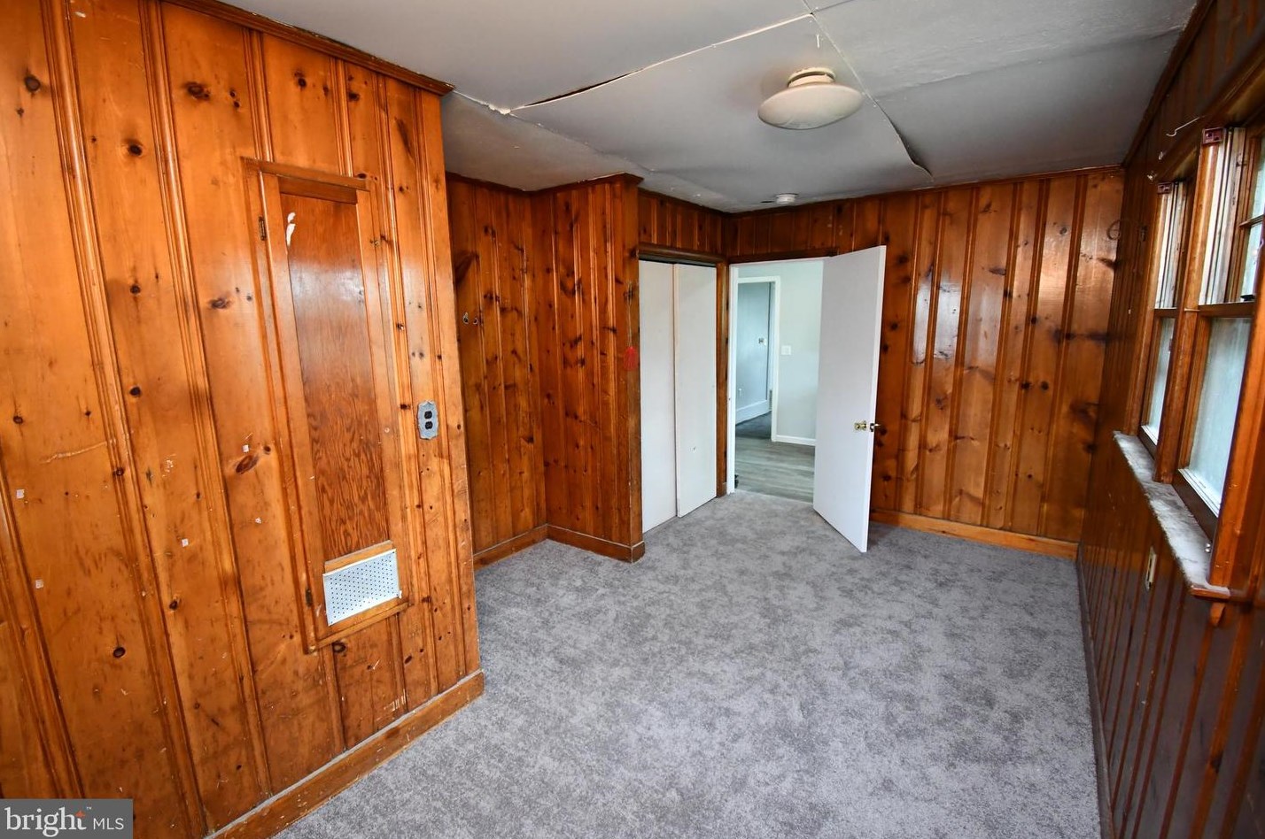 314 E St, Millville NJ  08332-2657 exterior