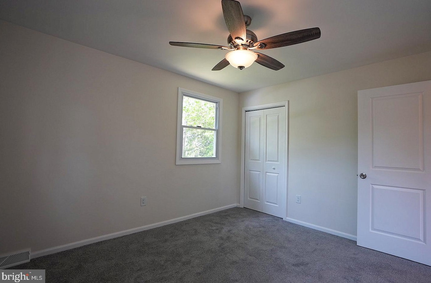 1308 Cedarbrook Ave, Millville NJ  08332-4701 exterior