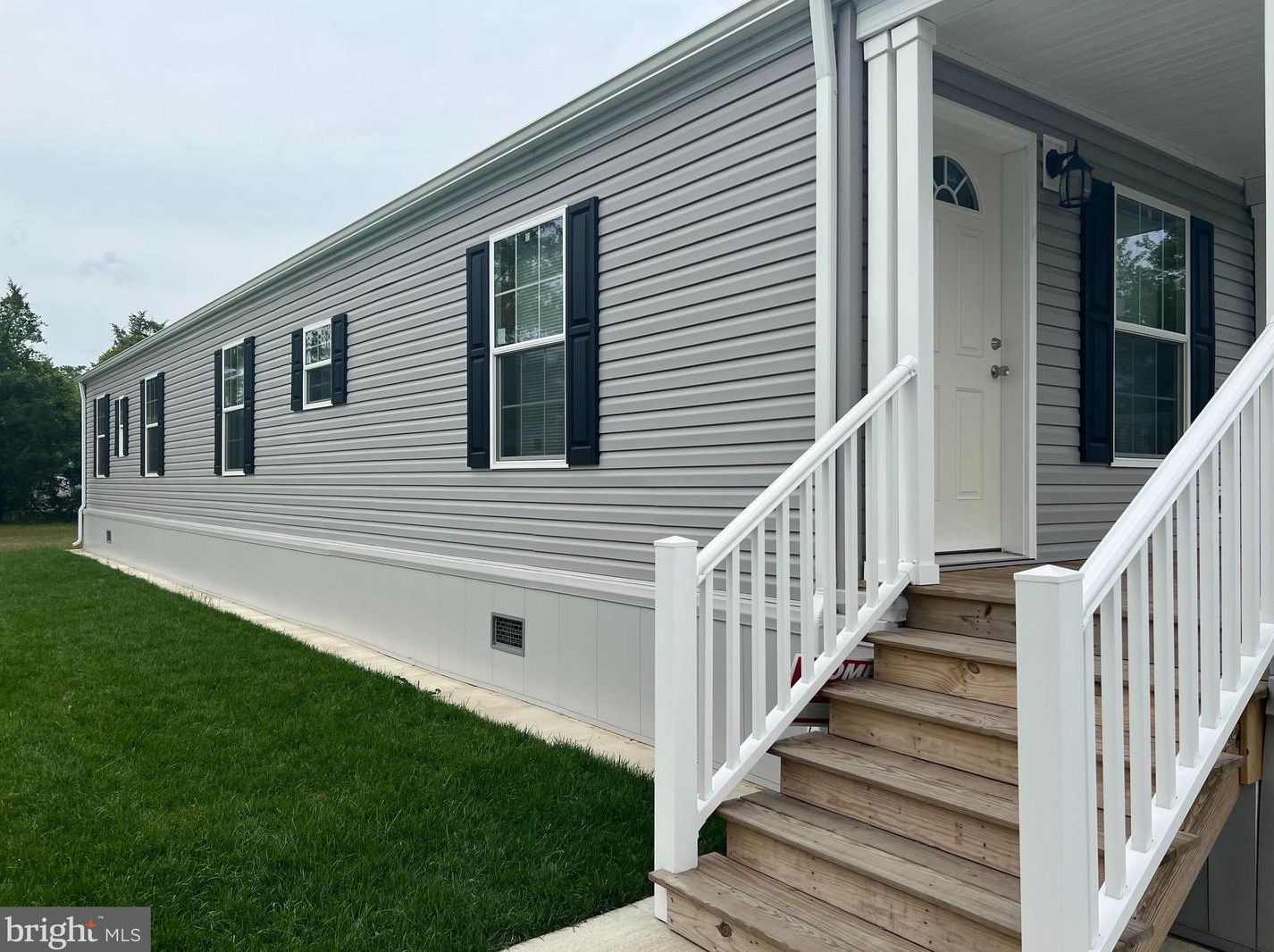 16 Jfk Blvd, Millville NJ  08332-4409 exterior