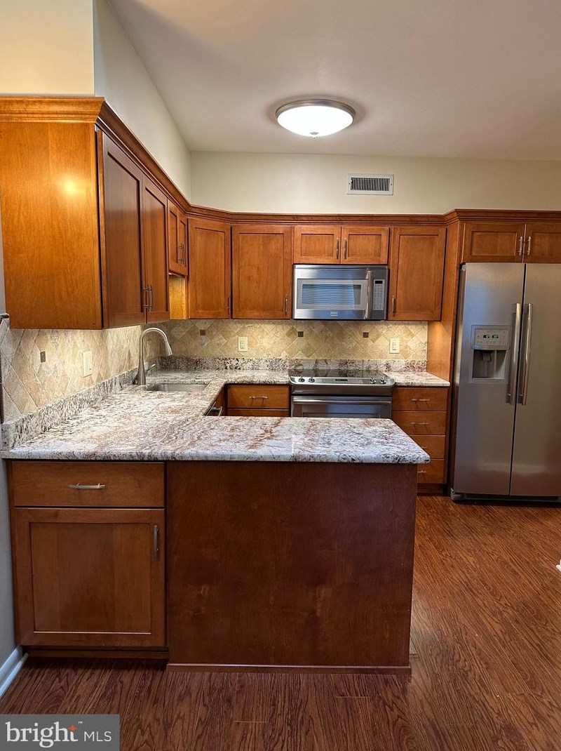 1117 Landis Ave, Vineland NJ  08360-4111 exterior