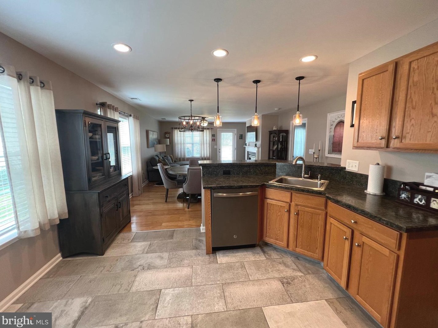 143 Cottage St, Millville NJ 08332-4829 exterior