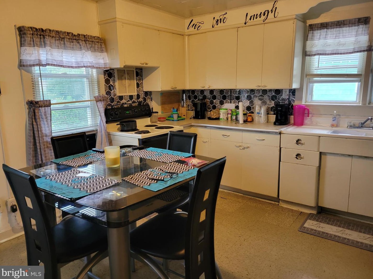 409 Elmer St, Vineland NJ 08360-4537 exterior