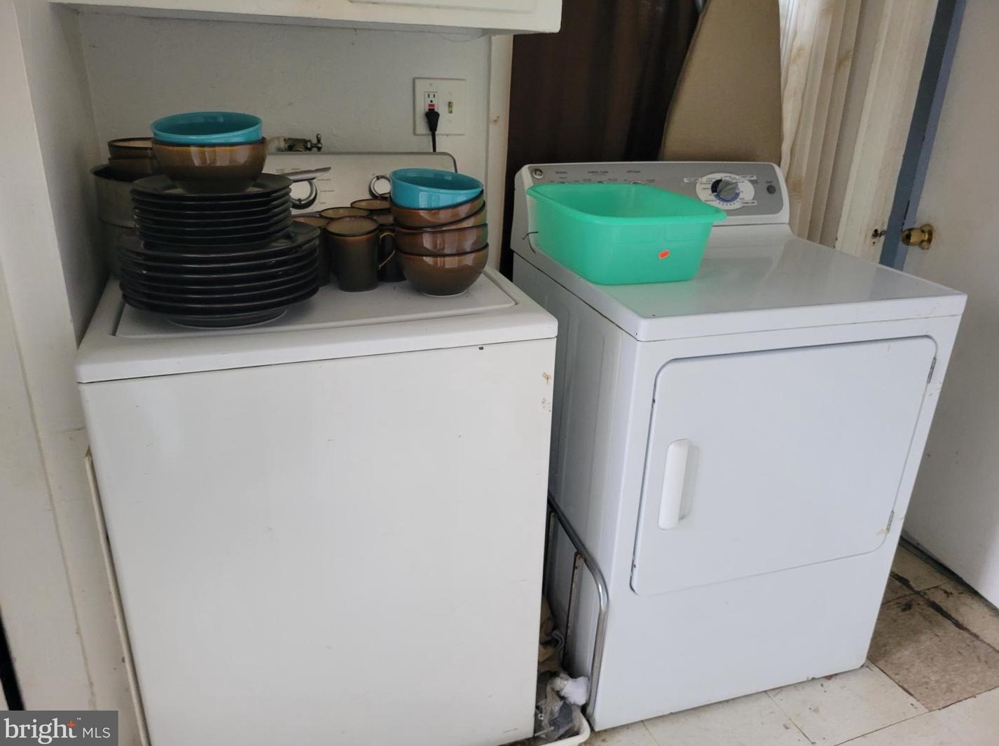 409 Elmer St, Vineland NJ 08360-4537 exterior