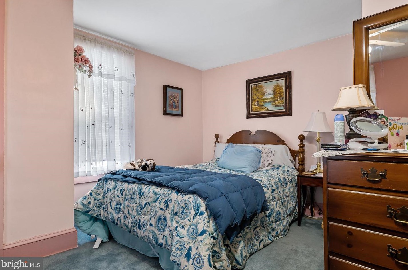 207 East Ave, Vineland NJ  08360-4717 exterior