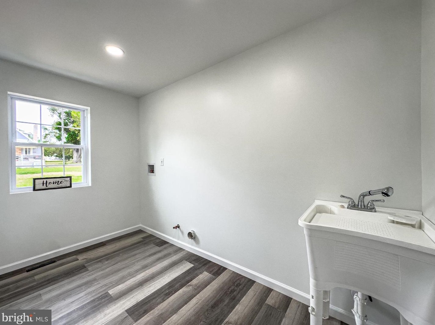 1084 New Peach St, Vineland NJ  08360-3439 exterior