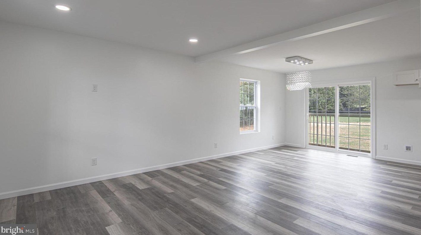 1084 New Peach St, Vineland NJ  08360-3439 exterior