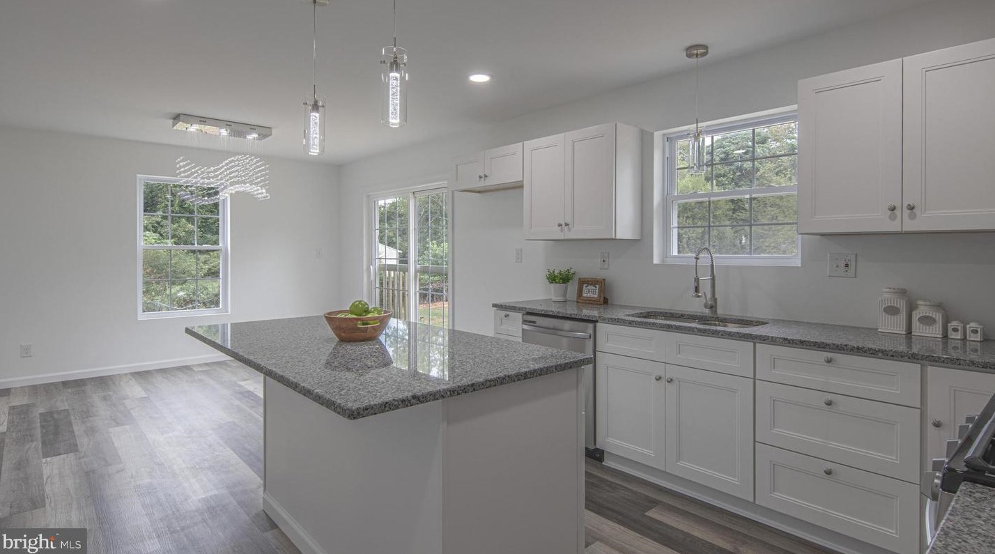 1084 New Peach St, Vineland NJ  08360-3439 exterior