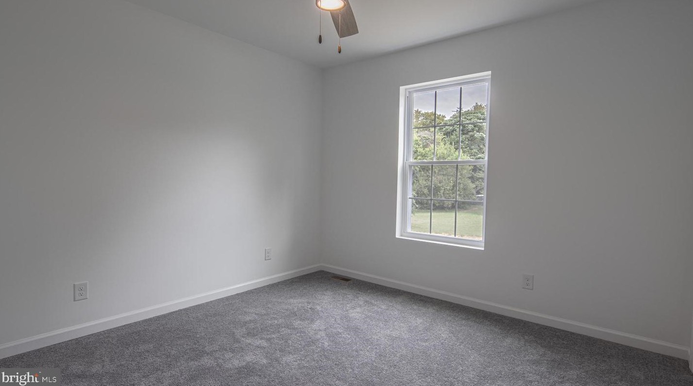 1084 New Peach St, Vineland NJ  08360-3439 exterior