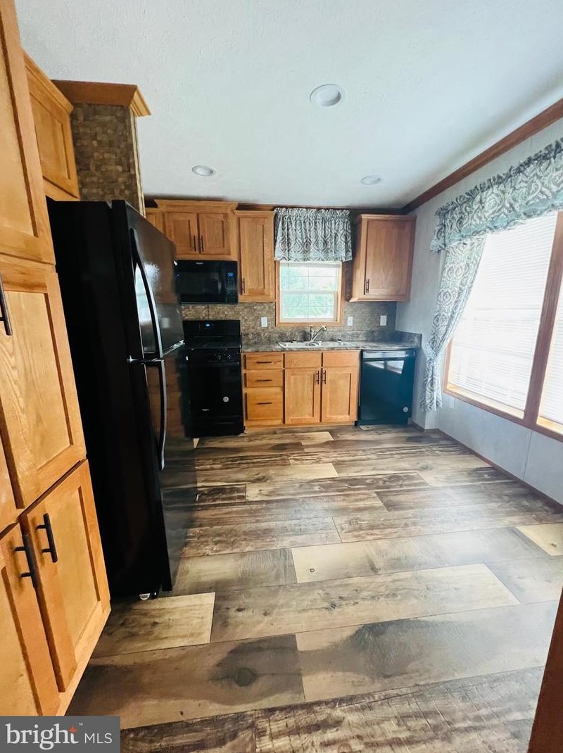 13 Mckinley Dr, Millville NJ 08332-4478 exterior