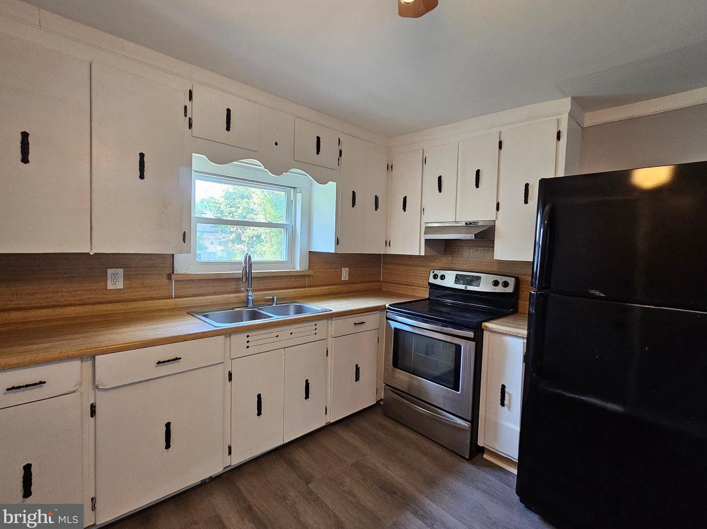 815 Sawyer Ave, Vineland NJ  08360-3913 exterior