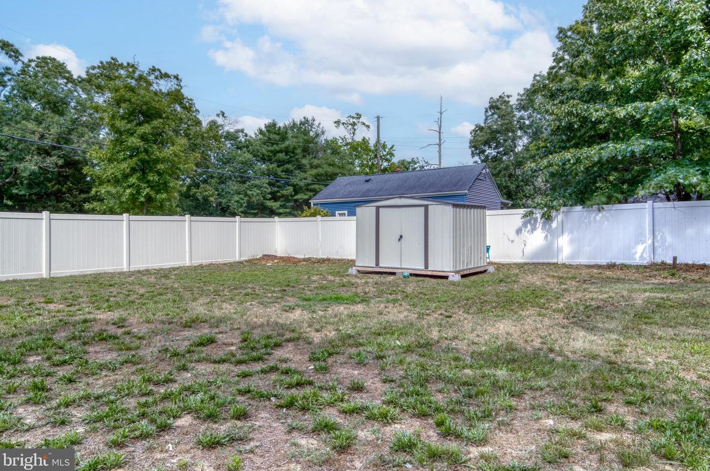 5 Queen Rd, Millville NJ  08332-7215 exterior