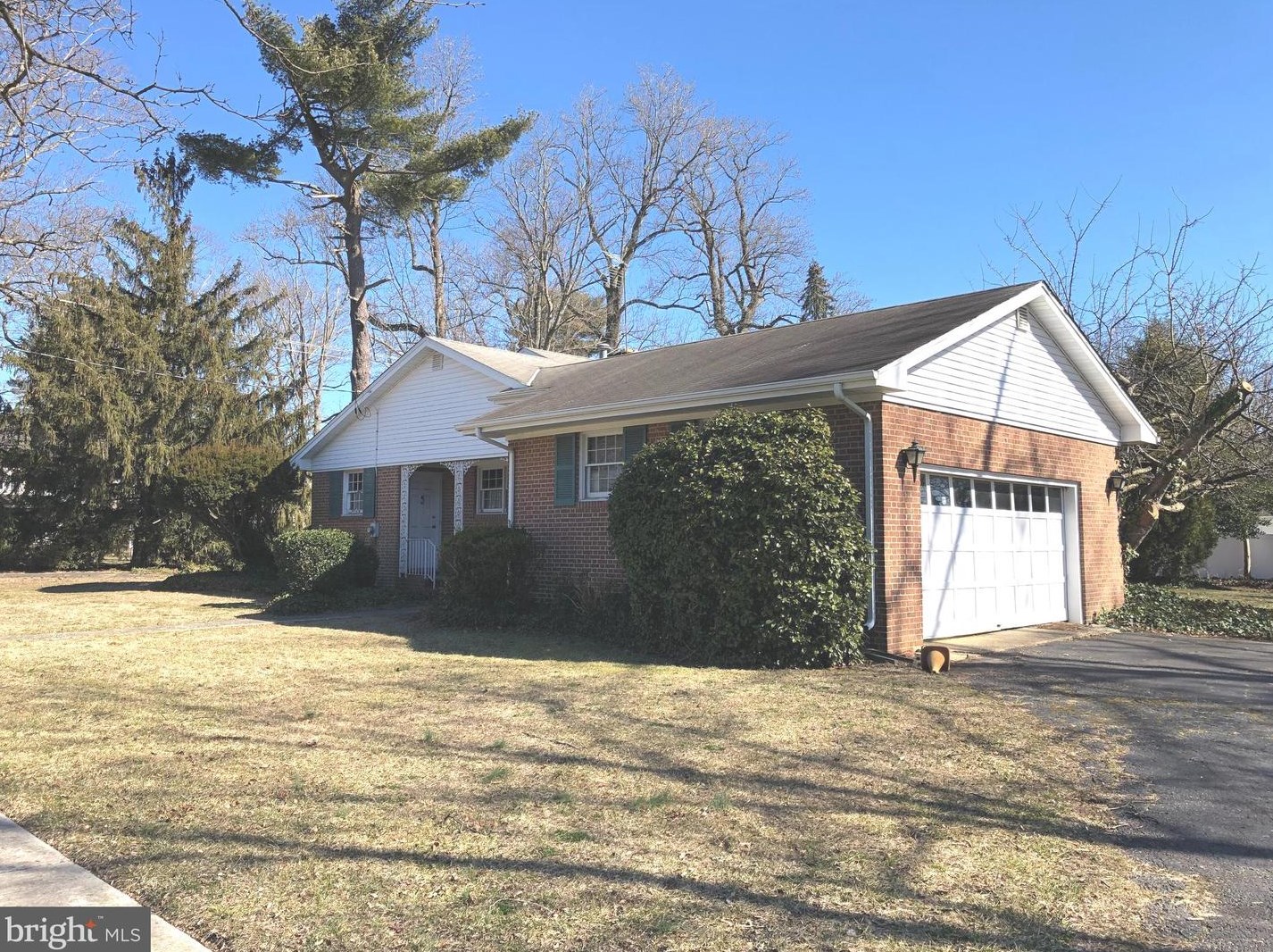 1101 Park Ave, Vineland NJ  08360-3323 exterior