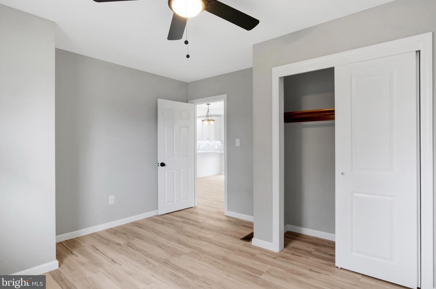 49 Roberts Ave, Stow Creek Twp NJ 08302-3638 exterior