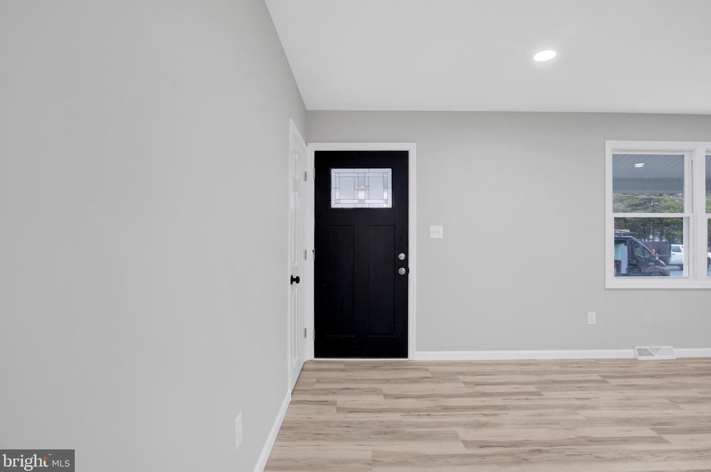 49 Roberts Ave, Stow Creek Twp NJ 08302-3638 exterior